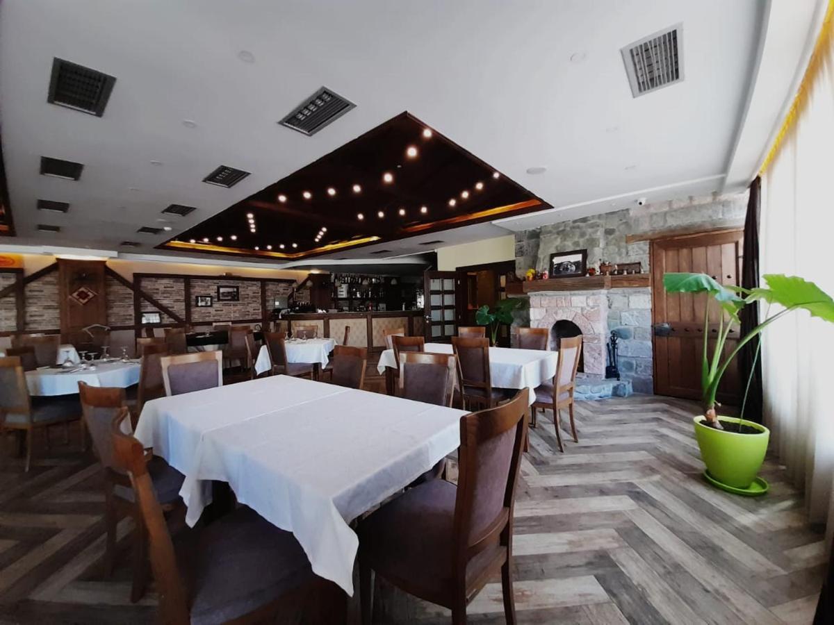 Hotel Happy Gjakova Экстерьер фото