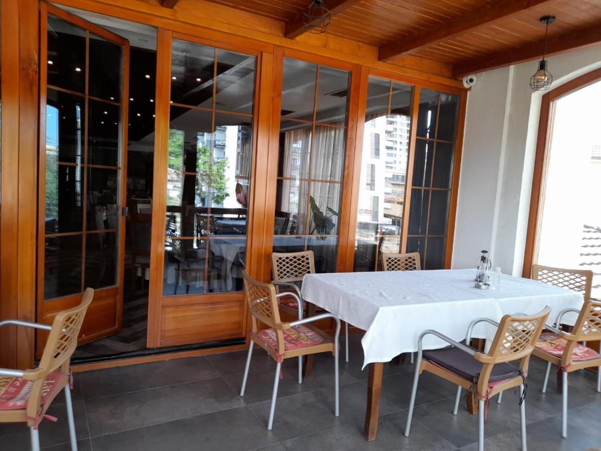Hotel Happy Gjakova Экстерьер фото