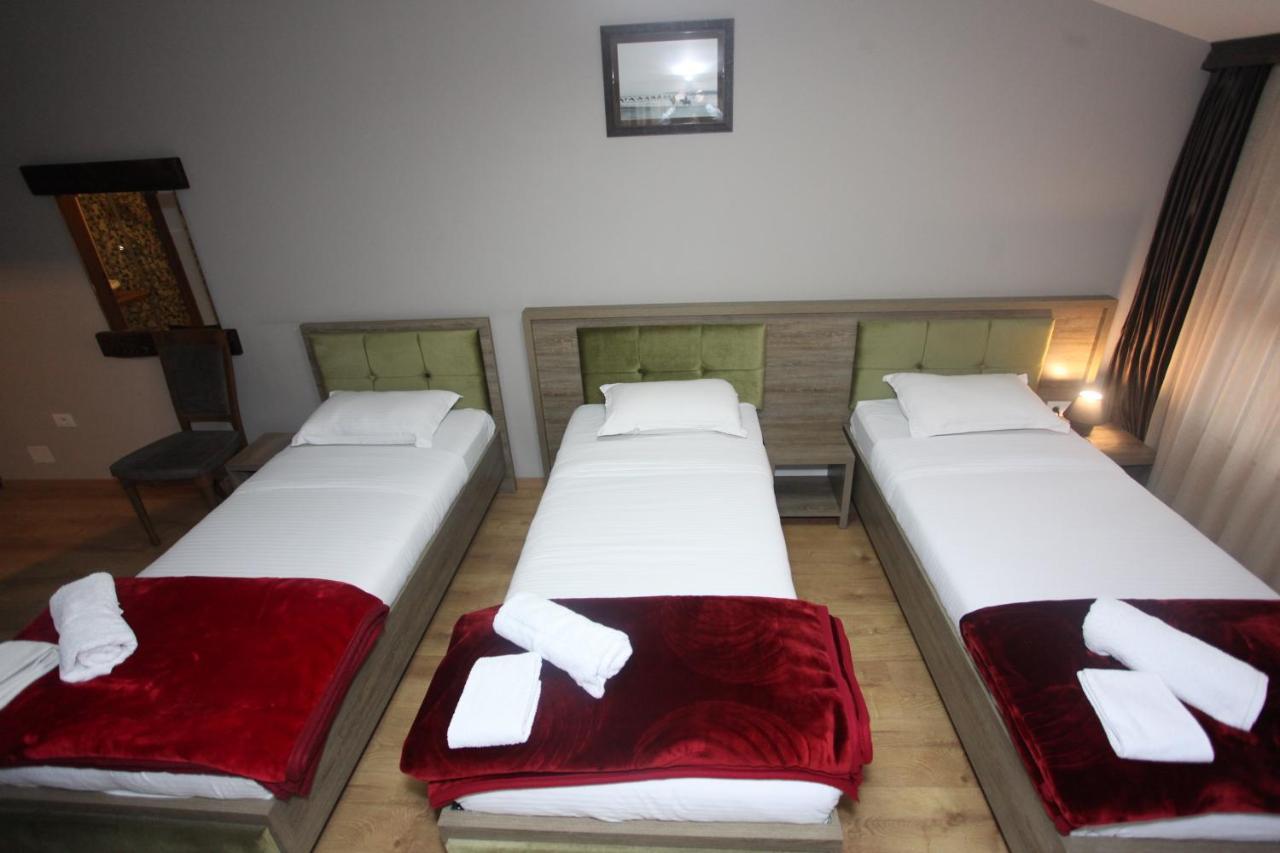 Hotel Happy Gjakova Экстерьер фото